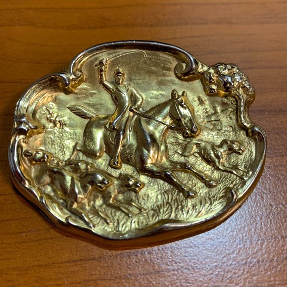 💝Vintage Hunting Scene Brooch Pin - Picture 2 of 5